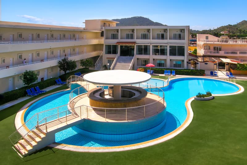 Bayside Hotel Katsaras