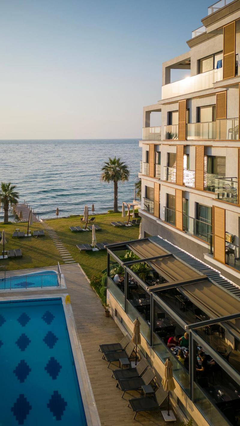 Maia Luxury Beach Hotel & Spa