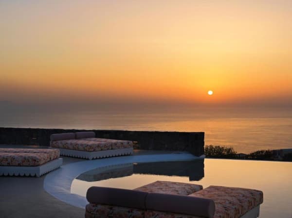 Cresanto Luxury Suites Santorini-1