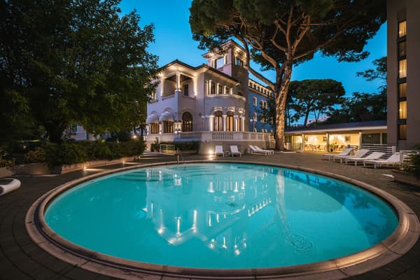 Hotel De la Ville-1