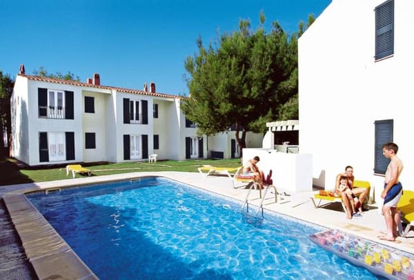 Apts. Cala Blanca-1