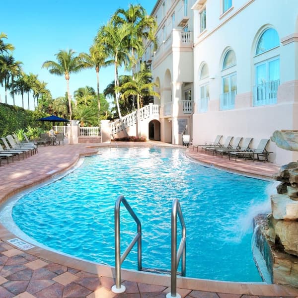 Hilton Naples-1