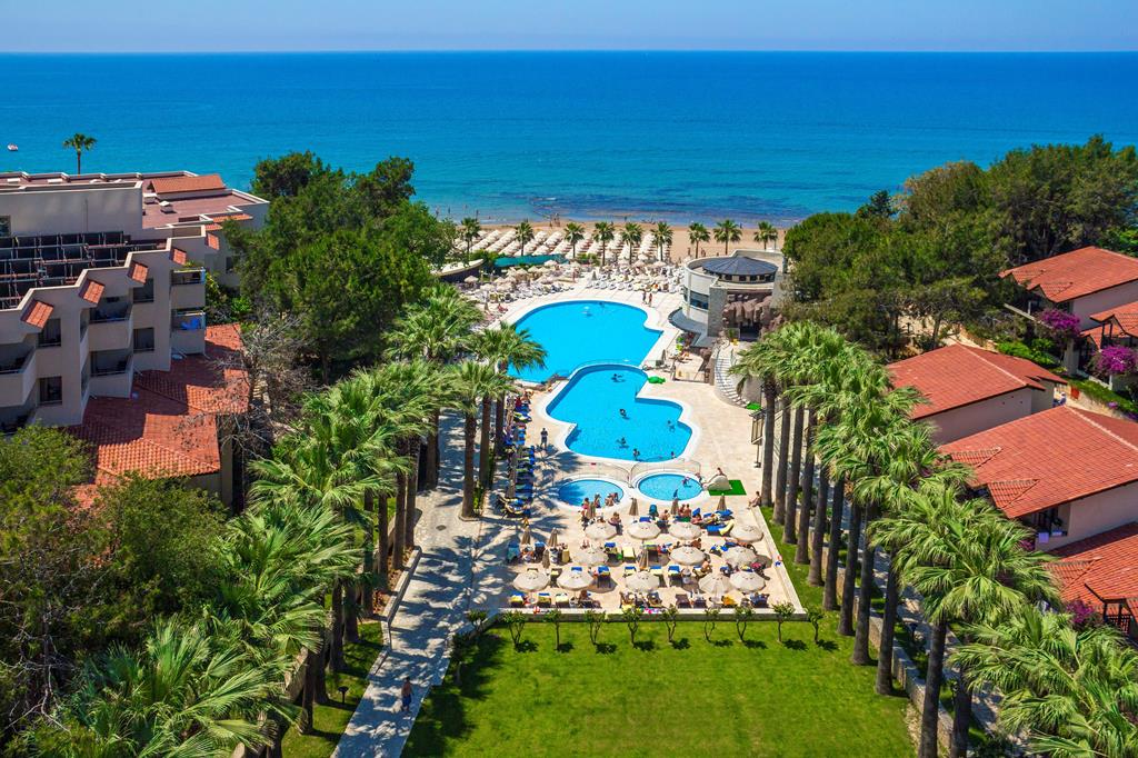 impressie Club Melas Prive