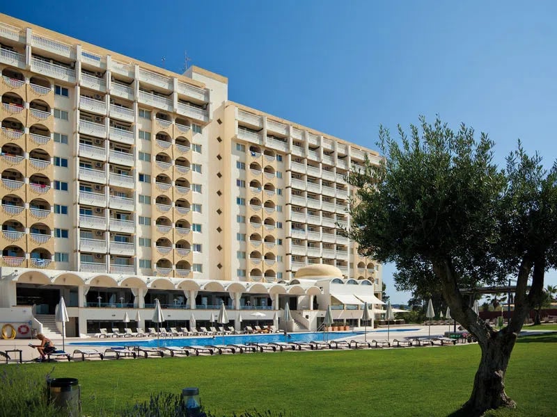 impressie Ozadi Altura Beach Resort