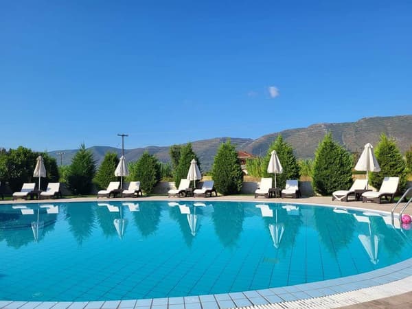 Eleni's Garden & Castello Suites-1