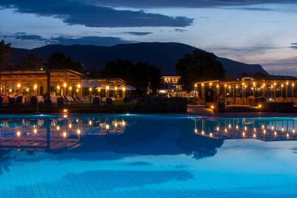 Kernos Beach Hotel & Bungalows-1
