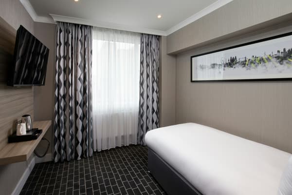 City Sleeper at Royal National Hotel-1