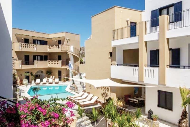 Nami Hotel & Suites
