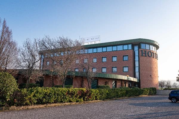 Phi Hotel Emilia-1