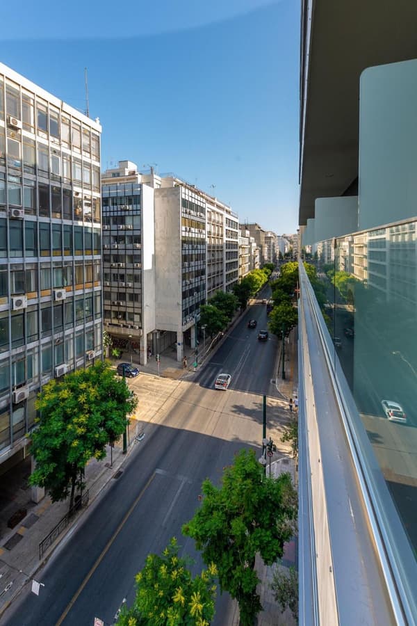 Polis Grand-1