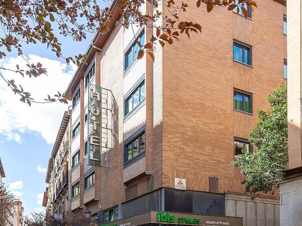 Ibis Styles Madrid Prado-1