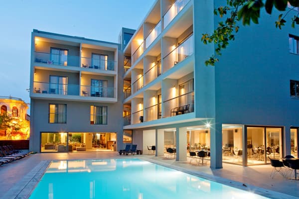Oktober Downtown Boutique Hotel-1