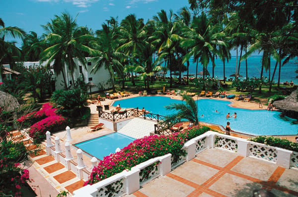 Serena Beach Hotel & Spa-1
