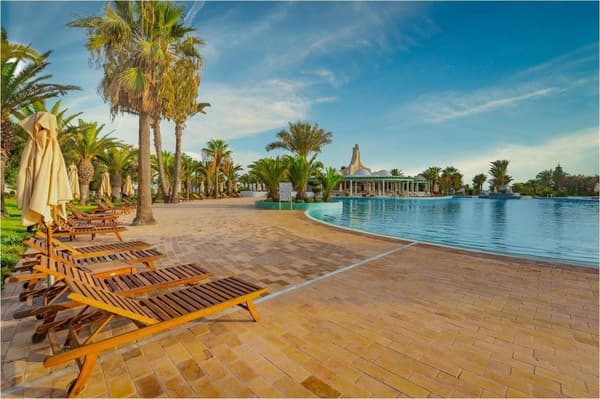 Hotel Royal Garden Palace-1