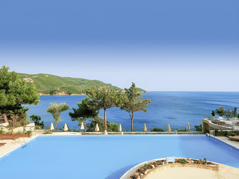 Akrotiri Beach
