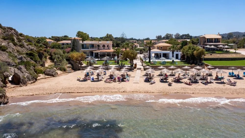 Plaka Beach Resort