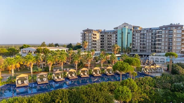 Laur Hotels Experience & Elegance-1