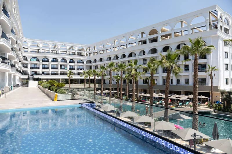 Fafa Aqua Palace Hotel