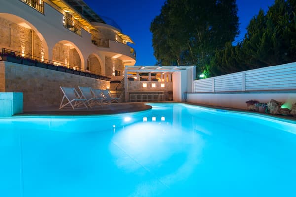 Neikos Mediterraneo-1