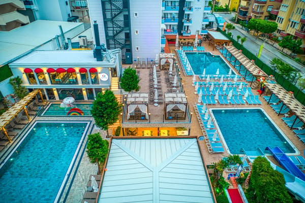 Club Big Blue Suite Hotel-1