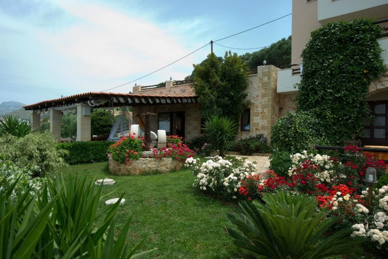 Kavoussi Resort