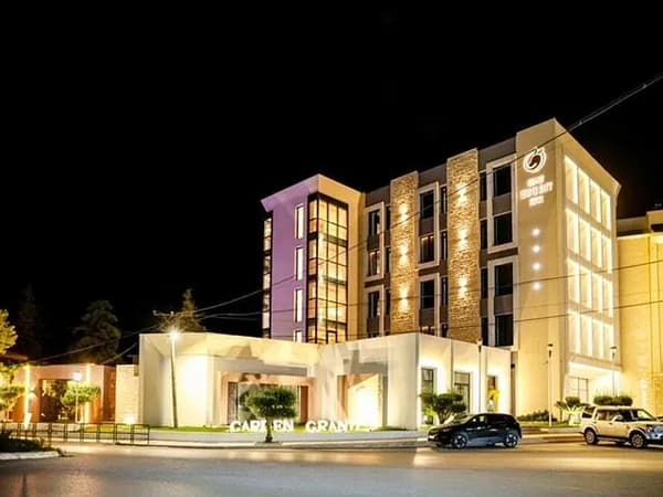 Grand White City-1