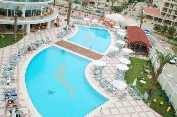 Pineta Park Deluxe Hotel-1