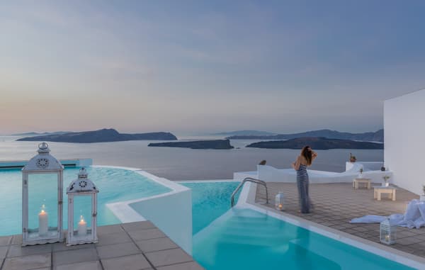 Apanemo Hotel and Suites-1
