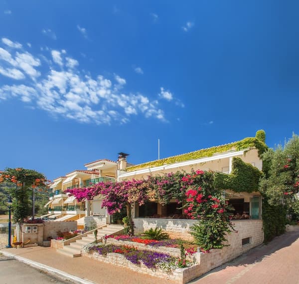 Hotel Loutra Beach-1