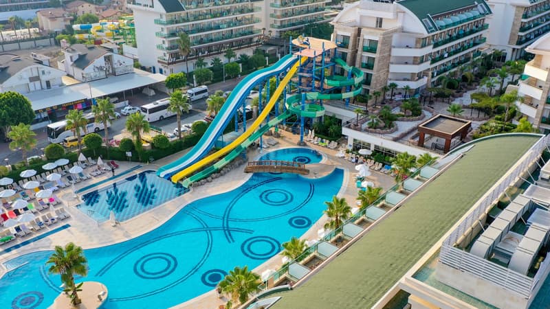 Crystal Waterworld Aqua Collection