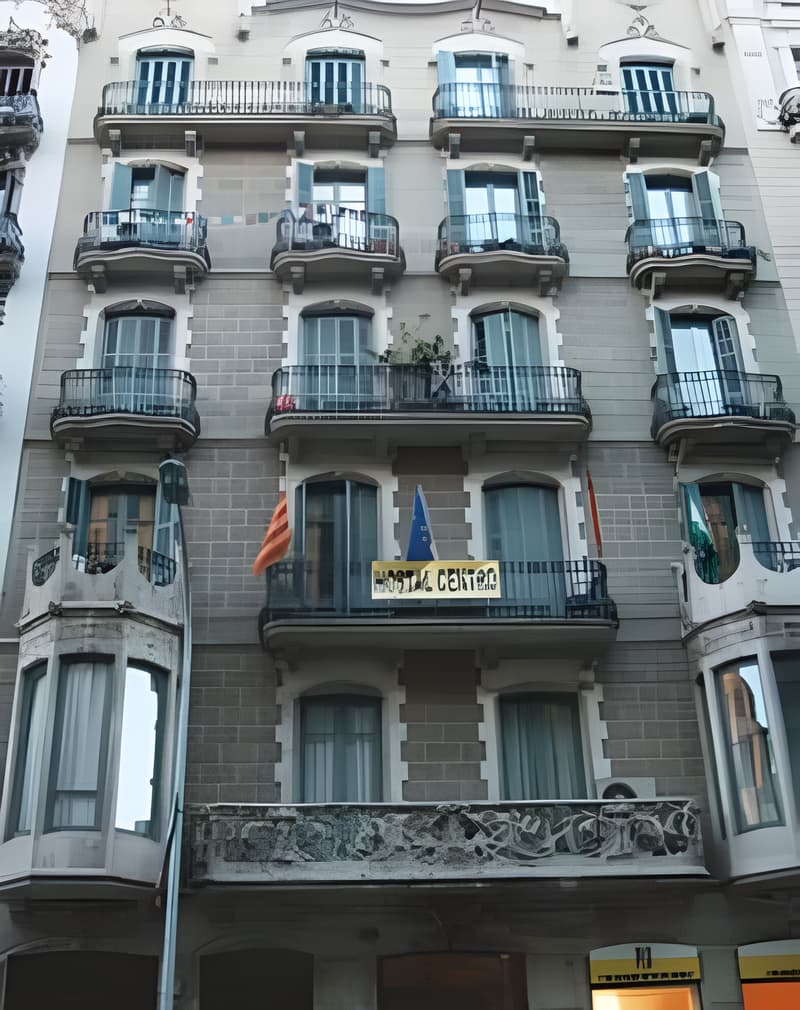 Hostal Balmes Centro