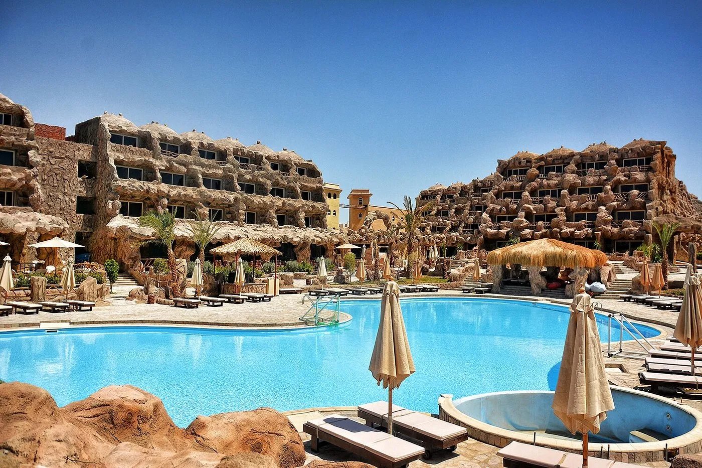 impressie Caves Beach Resort