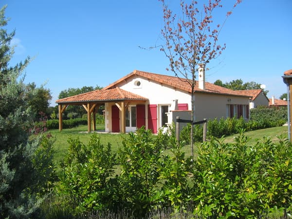 Vakantiepark FranceComfort – Domaine les Forges Le Bois Senis-1