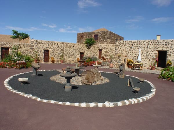 Hotel Rural Mahoh-1