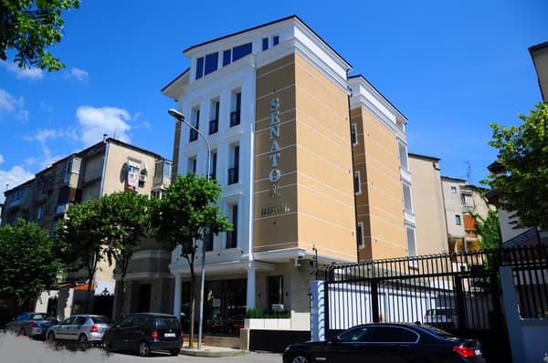 Hotel Senator-1