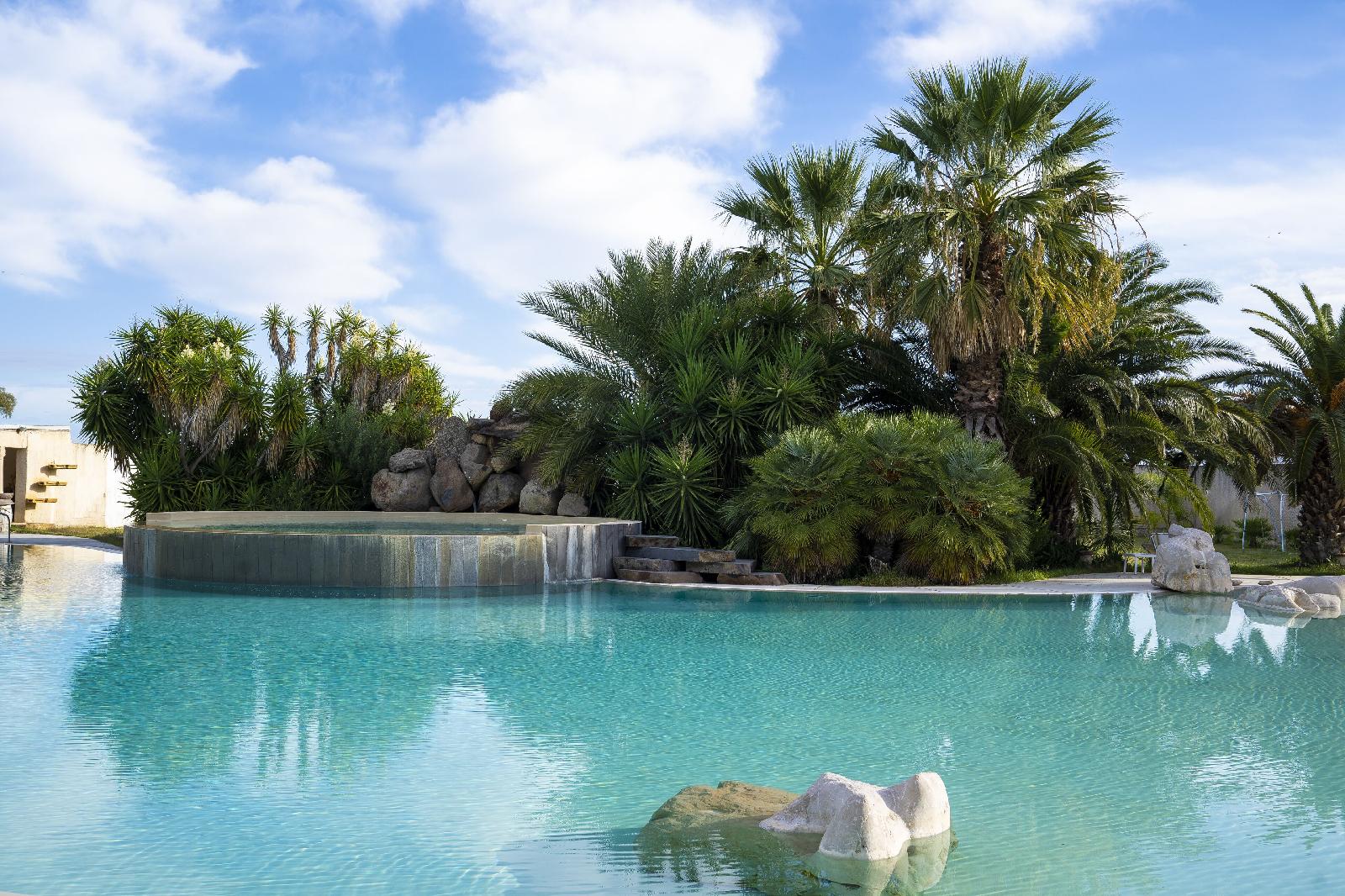 Tarthesh Hotel