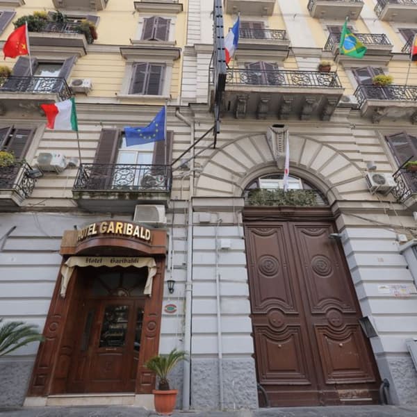 Garibaldi Suite-1