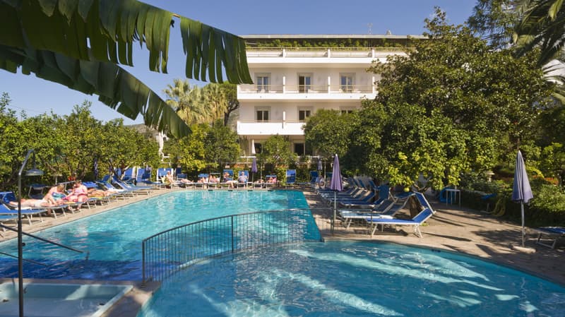 Hotel Alpha
