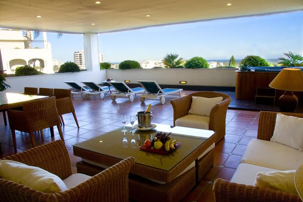 Guadalpin Suites-1