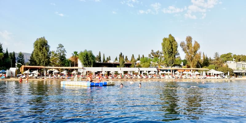 Manuela Hotel