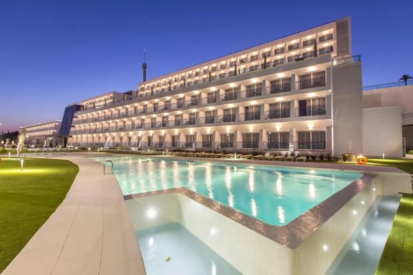 Grand Luxor Hotel -1