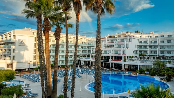 AQUA Hotel Aquamarina & Spa-1