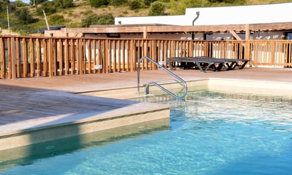 Camping Les Lodges du Lagon-1