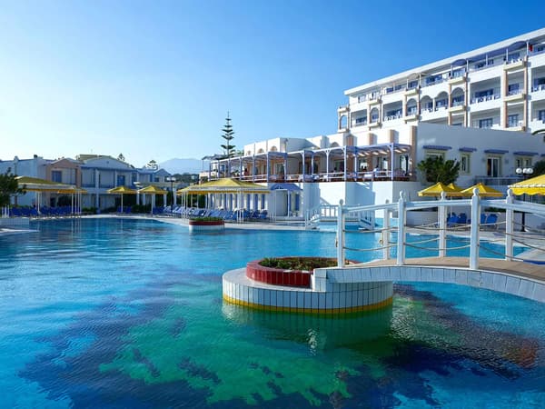 Serita Beach Hotel-1