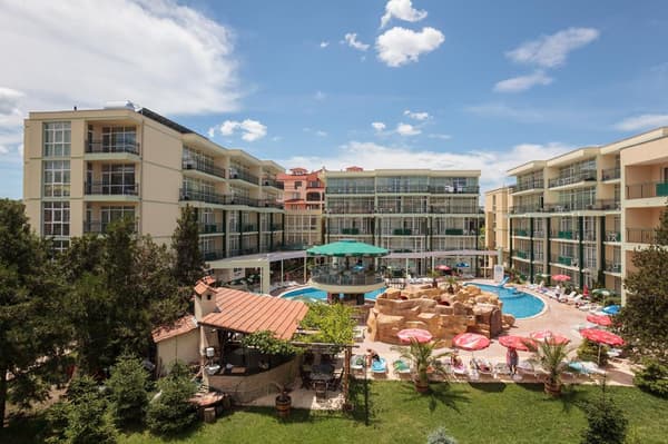 Sunny Day Club Hotel-1