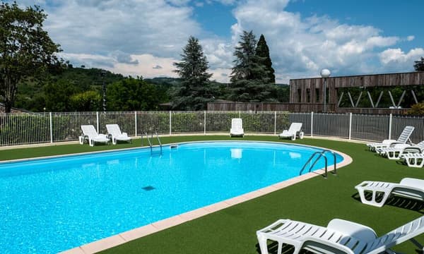 Holiday Village Aux Portes des Monts d'Aubrac-1