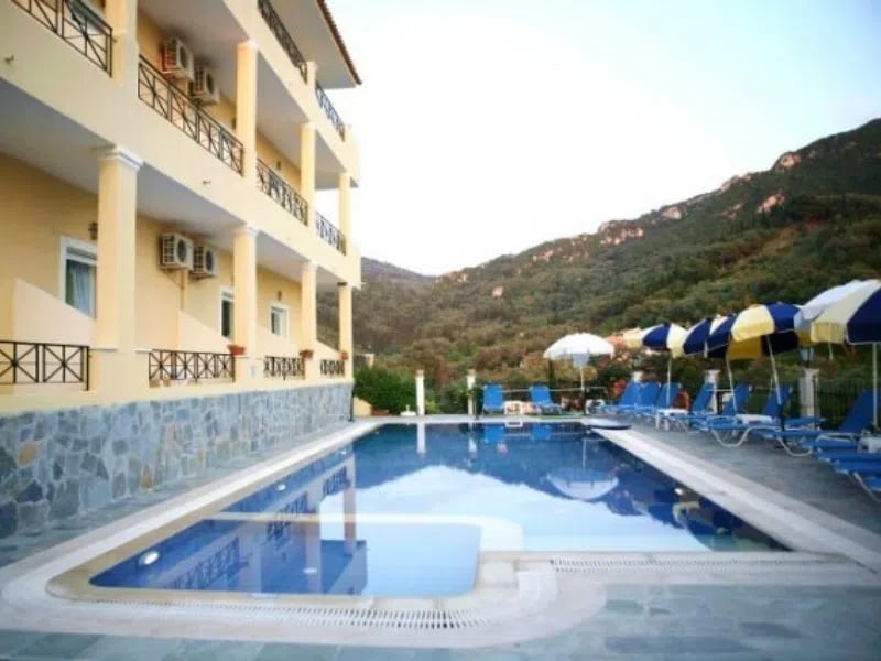 Alonakia Hotel, Agios Gordios
