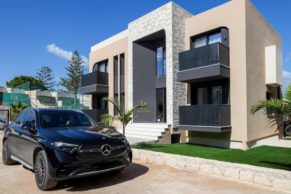 Karteris Luxury Suites-1