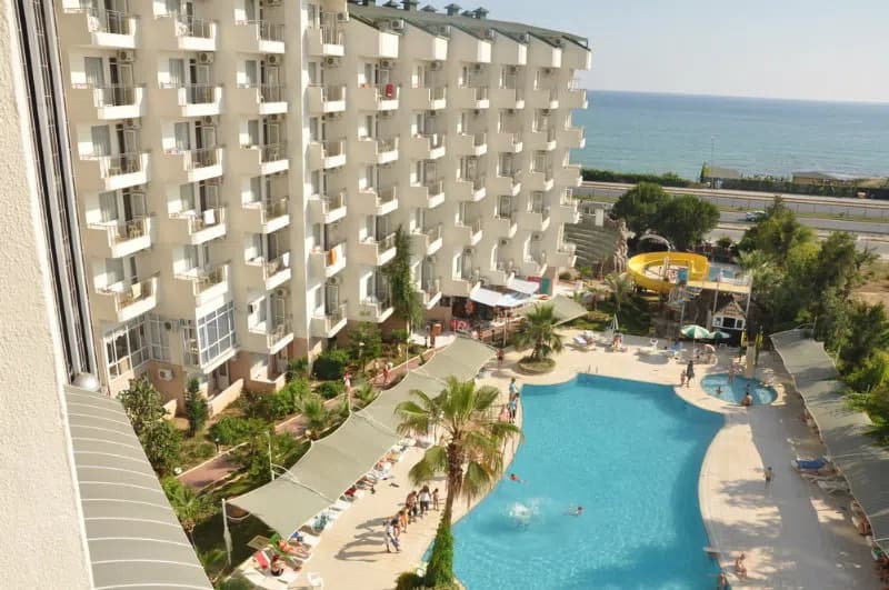 Asrin Beach Hotel