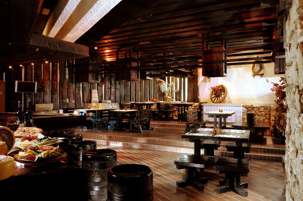 Le Meridien Lav Split